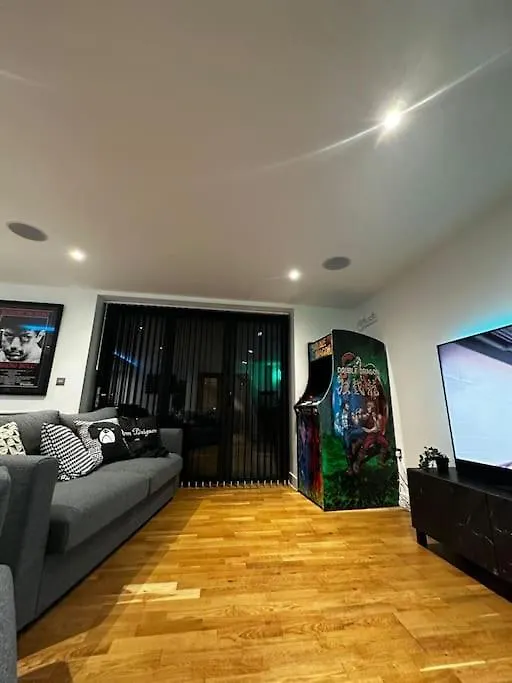 Stunning & Fun 4 Bed Home In The Heart Of Brighton Holiday home