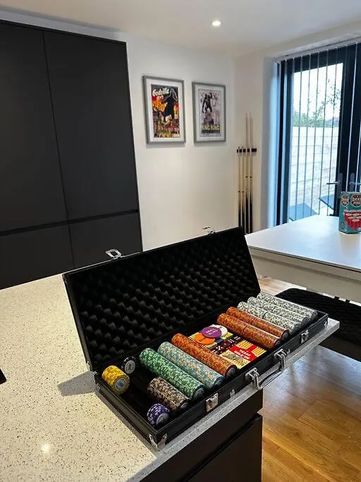 Stunning & Fun 4 Bed Home In The Heart Of Brighton