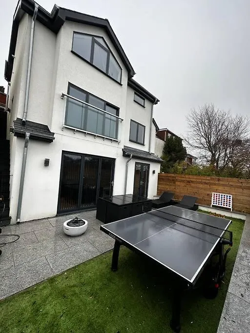 Stunning & Fun 4 Bed Home In The Heart Of Brighton