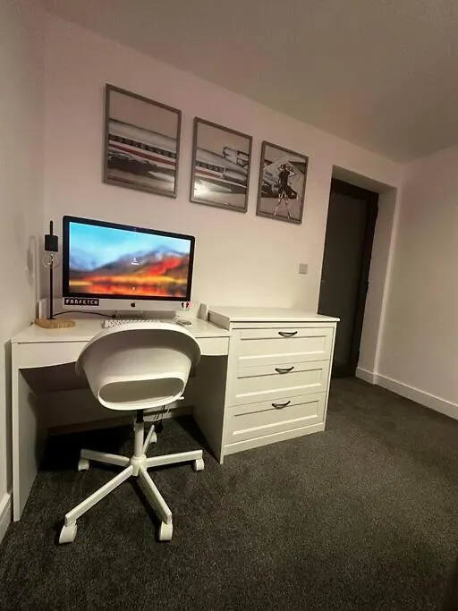 Stunning & Fun 4 Bed Home In The Heart Of Brighton